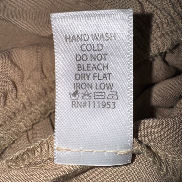 Active USA Tan Sleeveless/adjustable strap Romper. Size M NWT - Picture 15 of 15